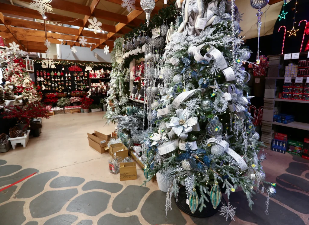 Christmas Visual Merchandising Trends