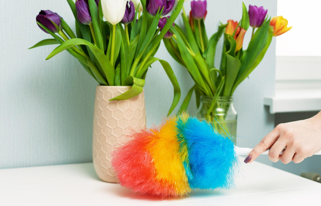 tools to clean artificial flowers