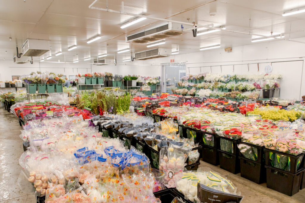 wholesalers for artificial flowers shipping and storage