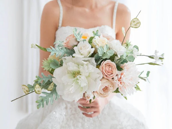 silk flowers vs faux plants wedding bouquet