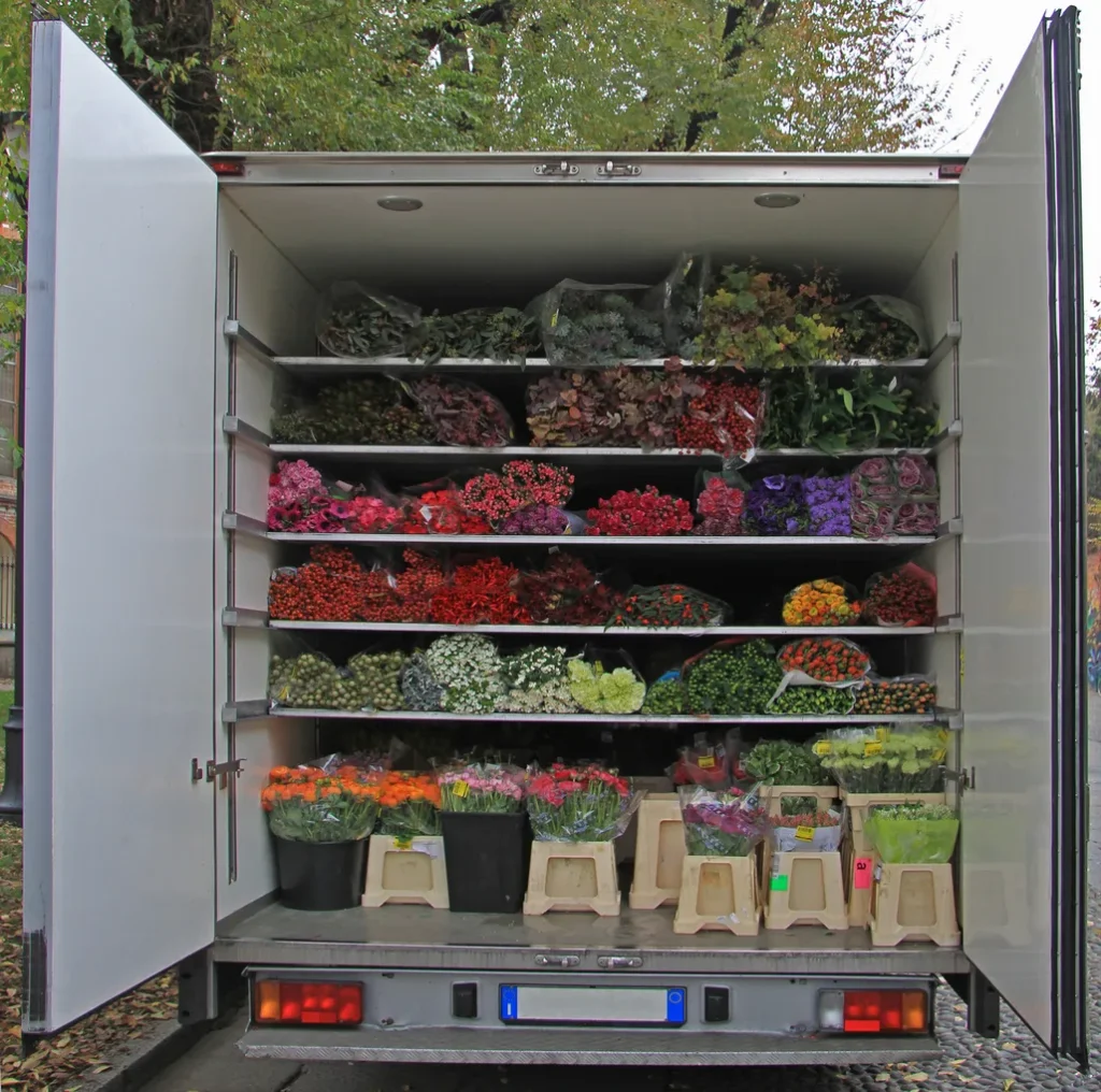 Packaging Artificial Flowers — Damage Control for Shipping