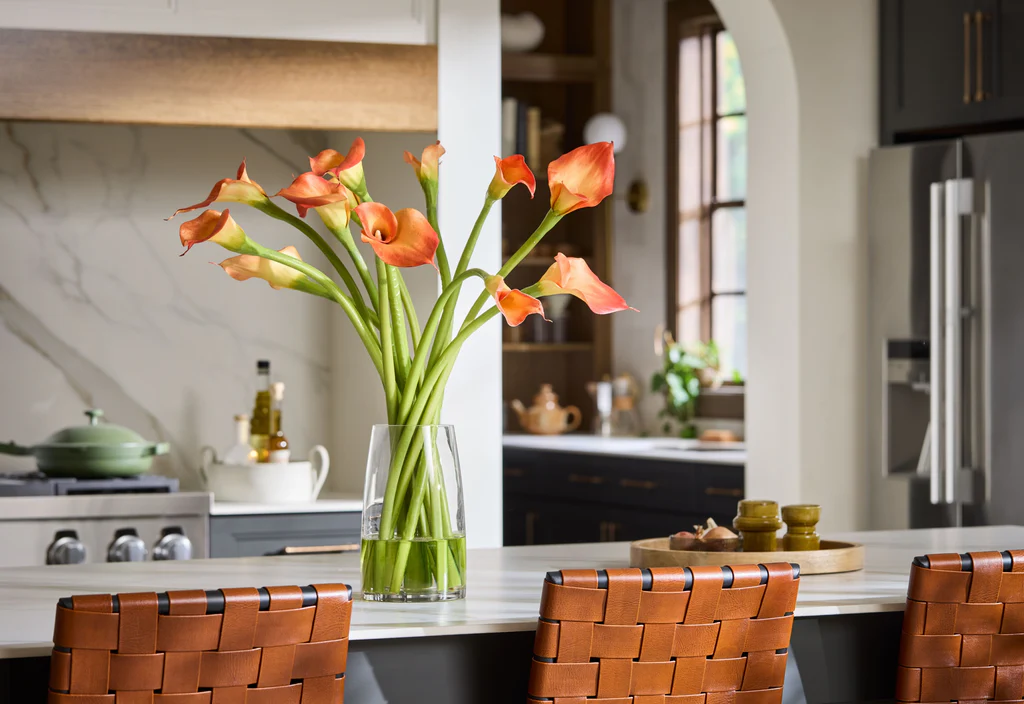 Step-by-step guide to styling faux flowers for professional results