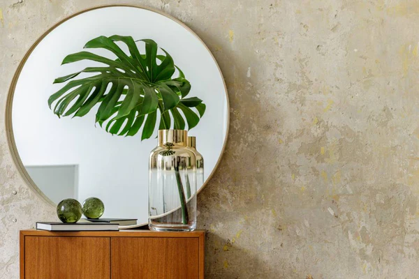 symbolism of artificial plants compared with real plants