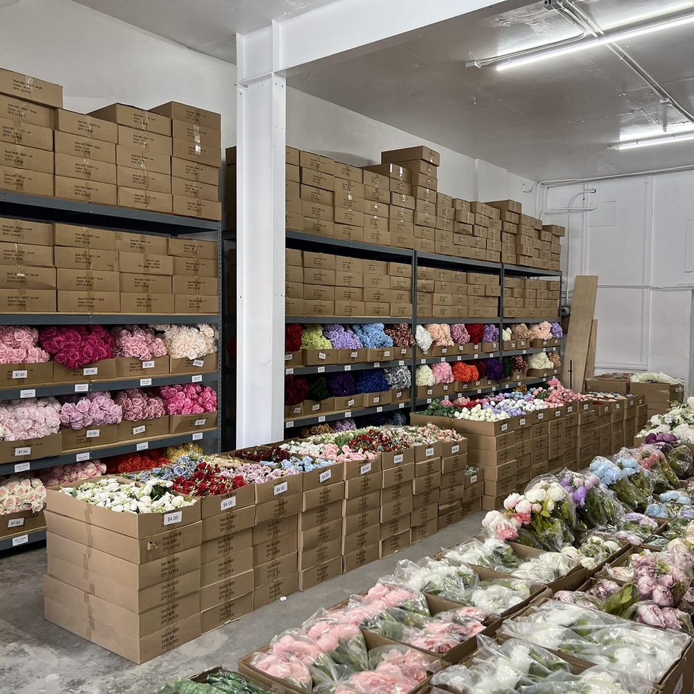 Wholesale Containers for Silk Arrangements overview