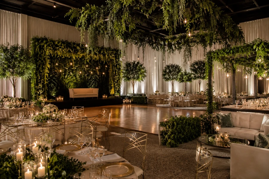 Faux Greenery for Events: How to Create Full Decoration Without Fresh Plant Costs