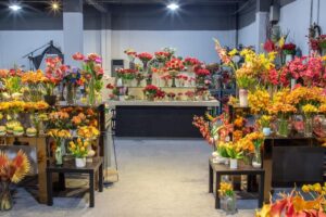 shipping when U import artificial flowers from China to UAE