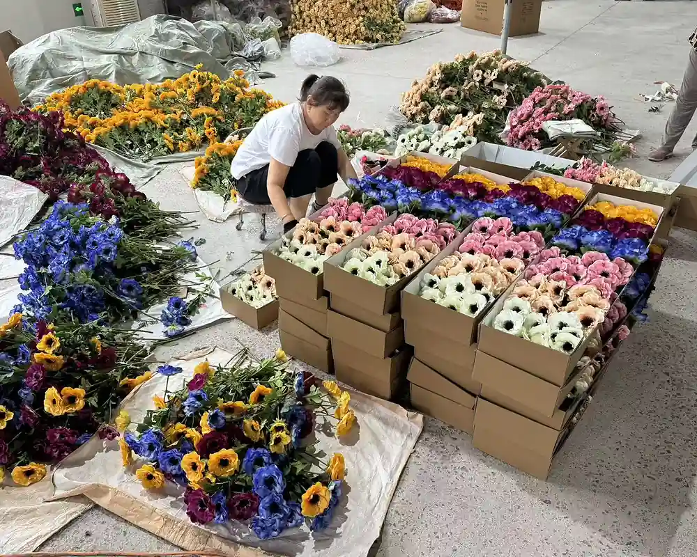 Private label and artificial botanical customization