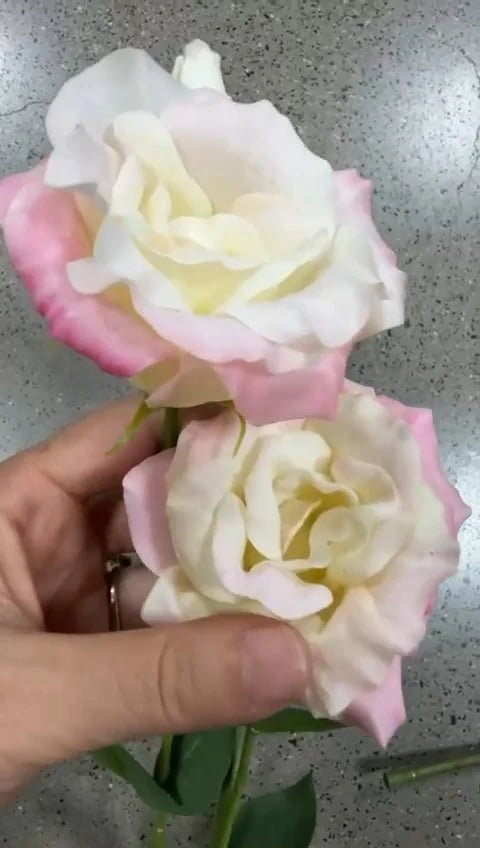 Real touch artificial lisianthus RT11